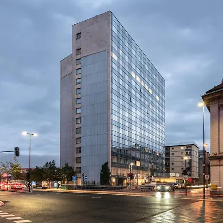 Otel Exe Lev